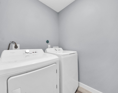 618 Maple Way - Photo Thumbnail 27