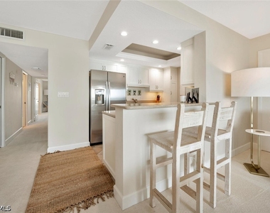 2800 Gulf Shore Boulevard N - Photo Thumbnail 6
