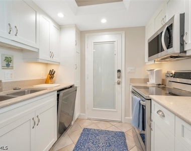 2800 Gulf Shore Boulevard N - Photo Thumbnail 9
