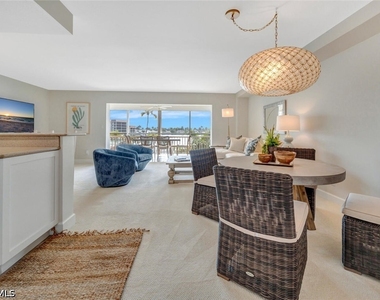 2800 Gulf Shore Boulevard N - Photo Thumbnail 12