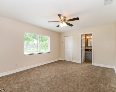 302 Se 3rd Street - Photo Thumbnail 13