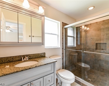 302 Se 3rd Street - Photo Thumbnail 11