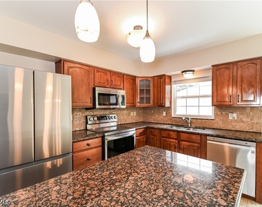 302 Se 3rd Street - Photo Thumbnail 5