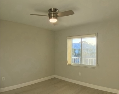 3051 Sandpiper Bay Circle - Photo Thumbnail 15