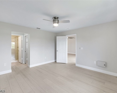 3051 Sandpiper Bay Circle - Photo Thumbnail 21