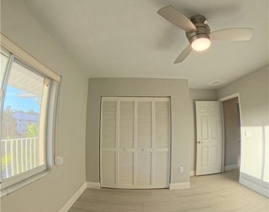 3051 Sandpiper Bay Circle - Photo Thumbnail 14