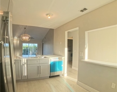 3051 Sandpiper Bay Circle - Photo Thumbnail 18