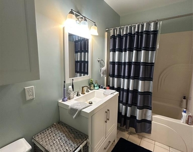 128 Locust - Photo Thumbnail 7