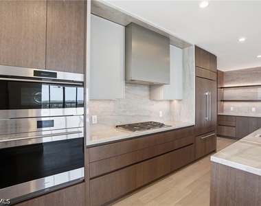 5100 Seagrass Boulevard - Photo Thumbnail 13
