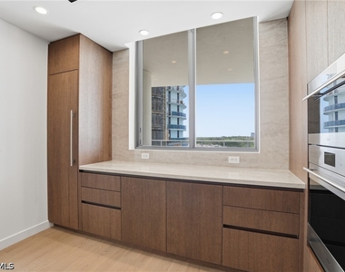 5100 Seagrass Boulevard - Photo Thumbnail 14