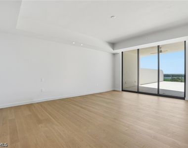 5100 Seagrass Boulevard - Photo Thumbnail 3