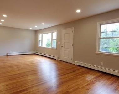 450 Tappan - Photo Thumbnail 2