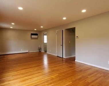 450 Tappan - Photo Thumbnail 3