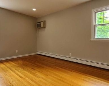 450 Tappan - Photo Thumbnail 11