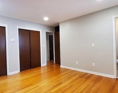 450 Tappan - Photo Thumbnail 12