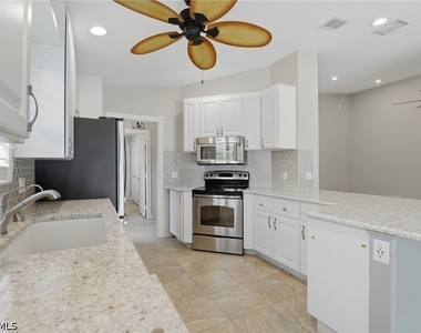 28207 Islet Trail - Photo Thumbnail 11