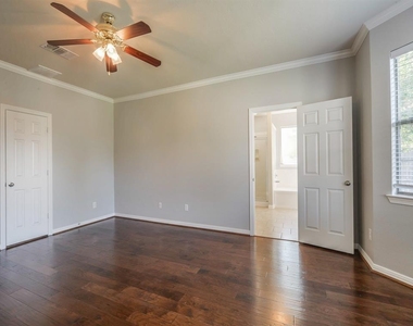 5511 Wild Milberry Drive - Photo Thumbnail 10