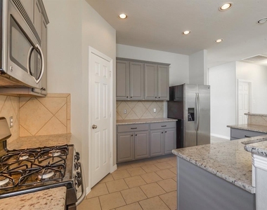 5511 Wild Milberry Drive - Photo Thumbnail 7
