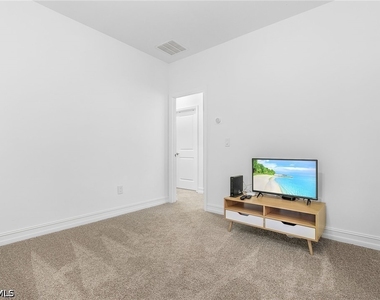 7596 Morgan Way - Photo Thumbnail 21