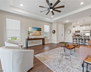 15197 Sacile Street - Photo Thumbnail 6