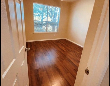2707 Jade Forest Lane - Photo Thumbnail 1