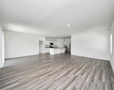 10307 Malta Trace Drive - Photo Thumbnail 8