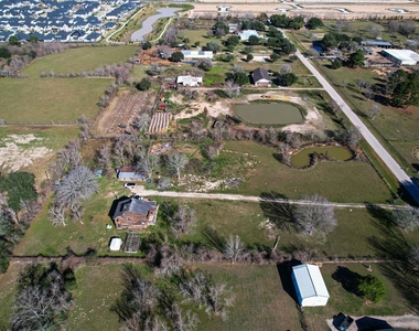 6250 N Mallard Drive - Photo Thumbnail 15
