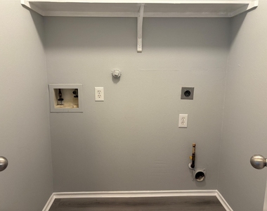 13642 Rural Oak Street - Photo Thumbnail 26