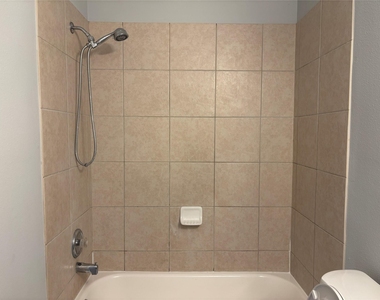 13642 Rural Oak Street - Photo Thumbnail 28