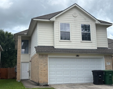 13642 Rural Oak Street - Photo Thumbnail 1