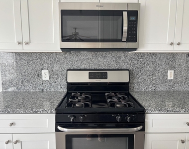 13642 Rural Oak Street - Photo Thumbnail 17