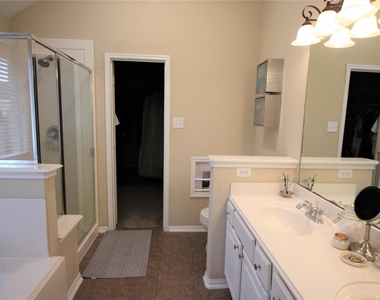 2409 Avalon Trace Lane - Photo Thumbnail 9