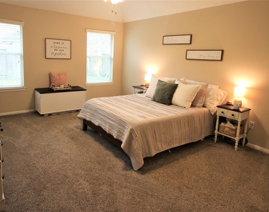 2409 Avalon Trace Lane - Photo Thumbnail 7
