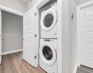5300 Berkeley Knoll Circle - Photo Thumbnail 32