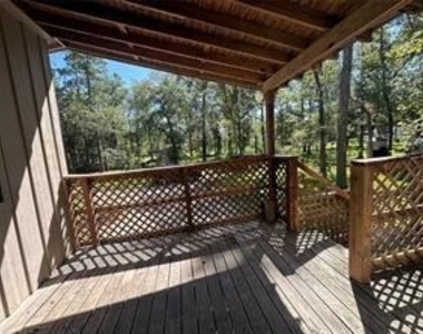 17901 Pine Street - Photo Thumbnail 4