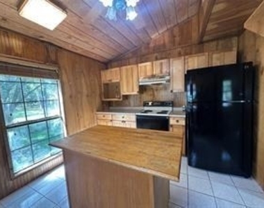 17901 Pine Street - Photo Thumbnail 12