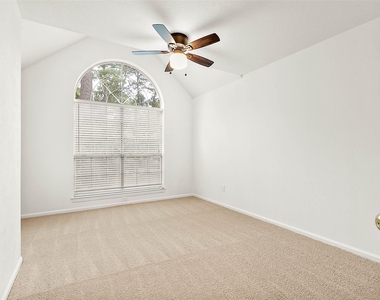 8 Greentwig Place - Photo Thumbnail 24