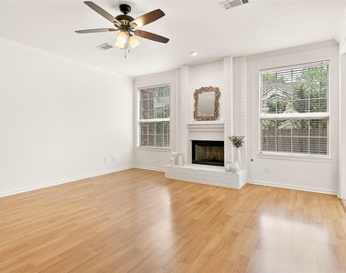 8 Greentwig Place - Photo Thumbnail 8