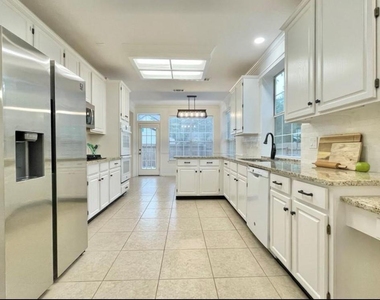 8 Greentwig Place - Photo Thumbnail 14