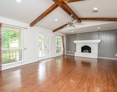 14206 Ella Lee Lane - Photo Thumbnail 4