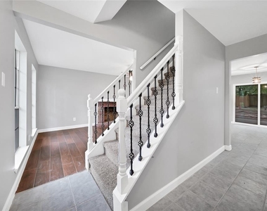 18035 Rolling Creek Drive - Photo Thumbnail 11