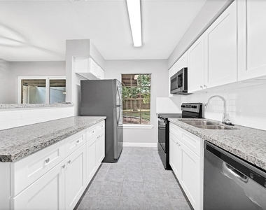 18035 Rolling Creek Drive - Photo Thumbnail 8
