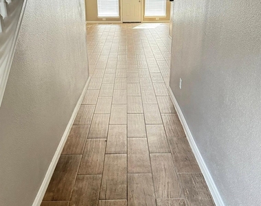3922 Davenport Street - Photo Thumbnail 10