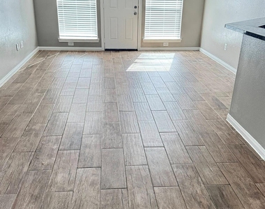 3922 Davenport Street - Photo Thumbnail 1