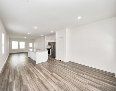 10308 Tuscan Valley Drive - Photo Thumbnail 6