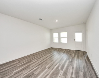 10308 Tuscan Valley Drive - Photo Thumbnail 15