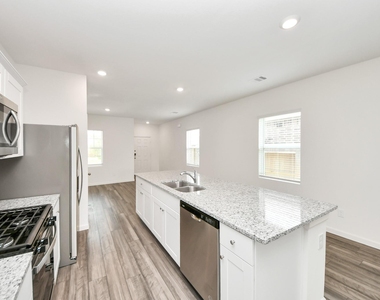 10308 Tuscan Valley Drive - Photo Thumbnail 14