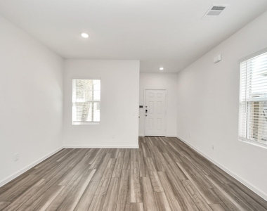 10308 Tuscan Valley Drive - Photo Thumbnail 9