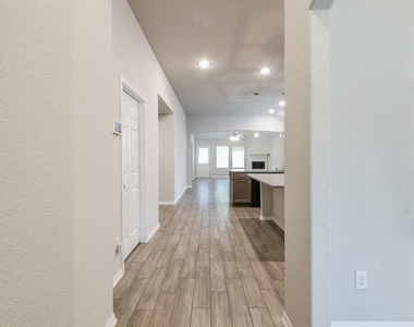 2233 Garden Square Path - Photo Thumbnail 7