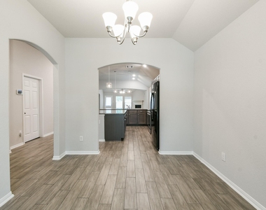 2233 Garden Square Path - Photo Thumbnail 11